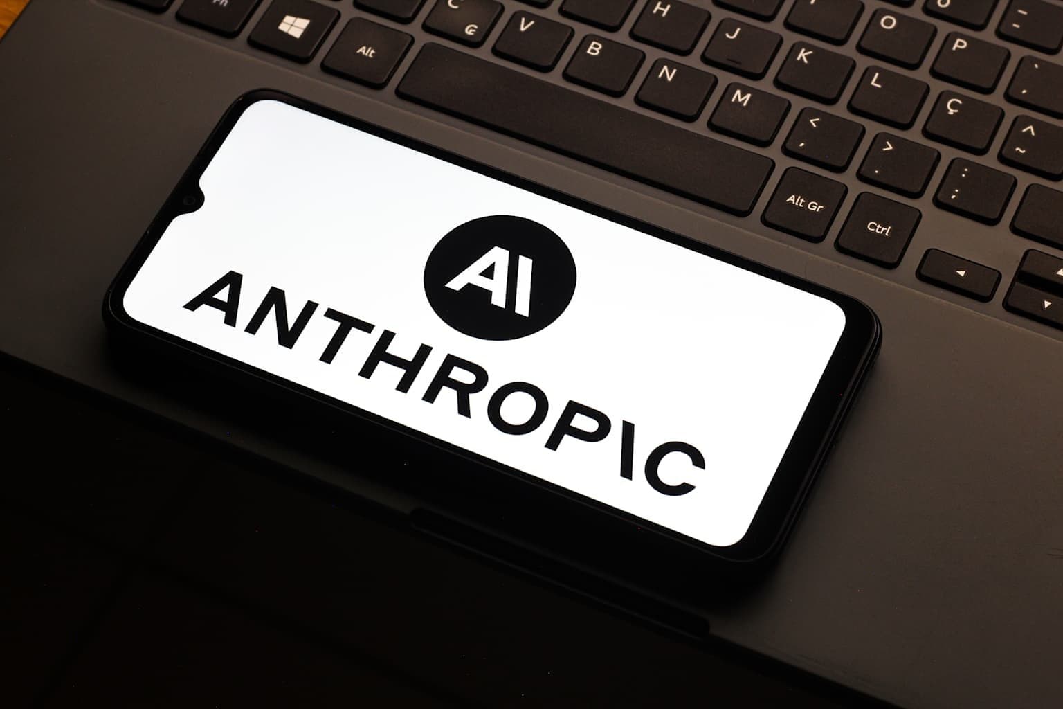 Anthropic Researcher Quits AI: Jacob Coxon Warns Labs Are 'Gambling with Our Lives'